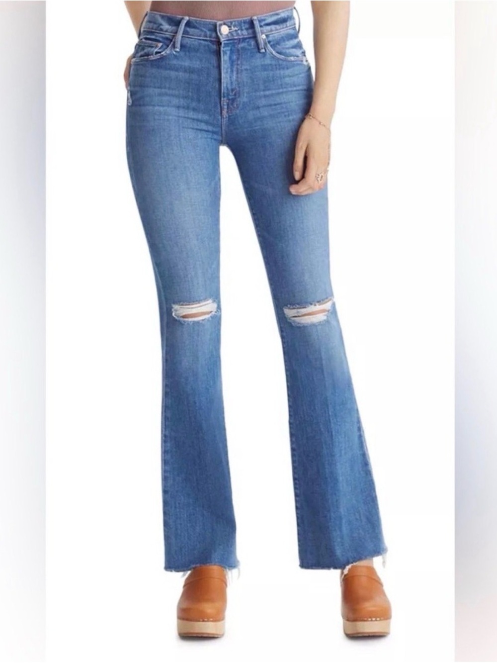 MOTHER The Weekender Fray Jeans Size 29 Six Packs On Me Distressed Flare
